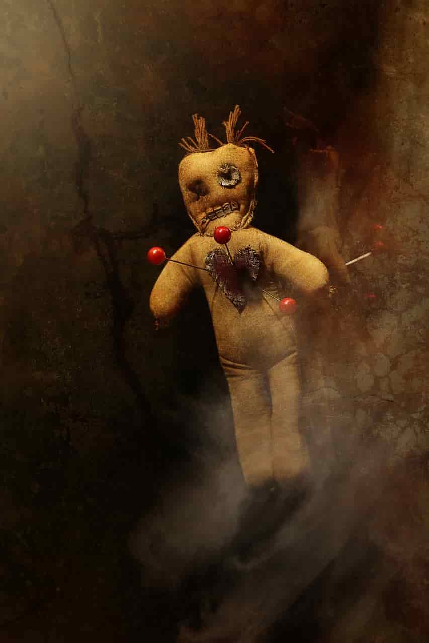 voodoo-doll-5972908-min
